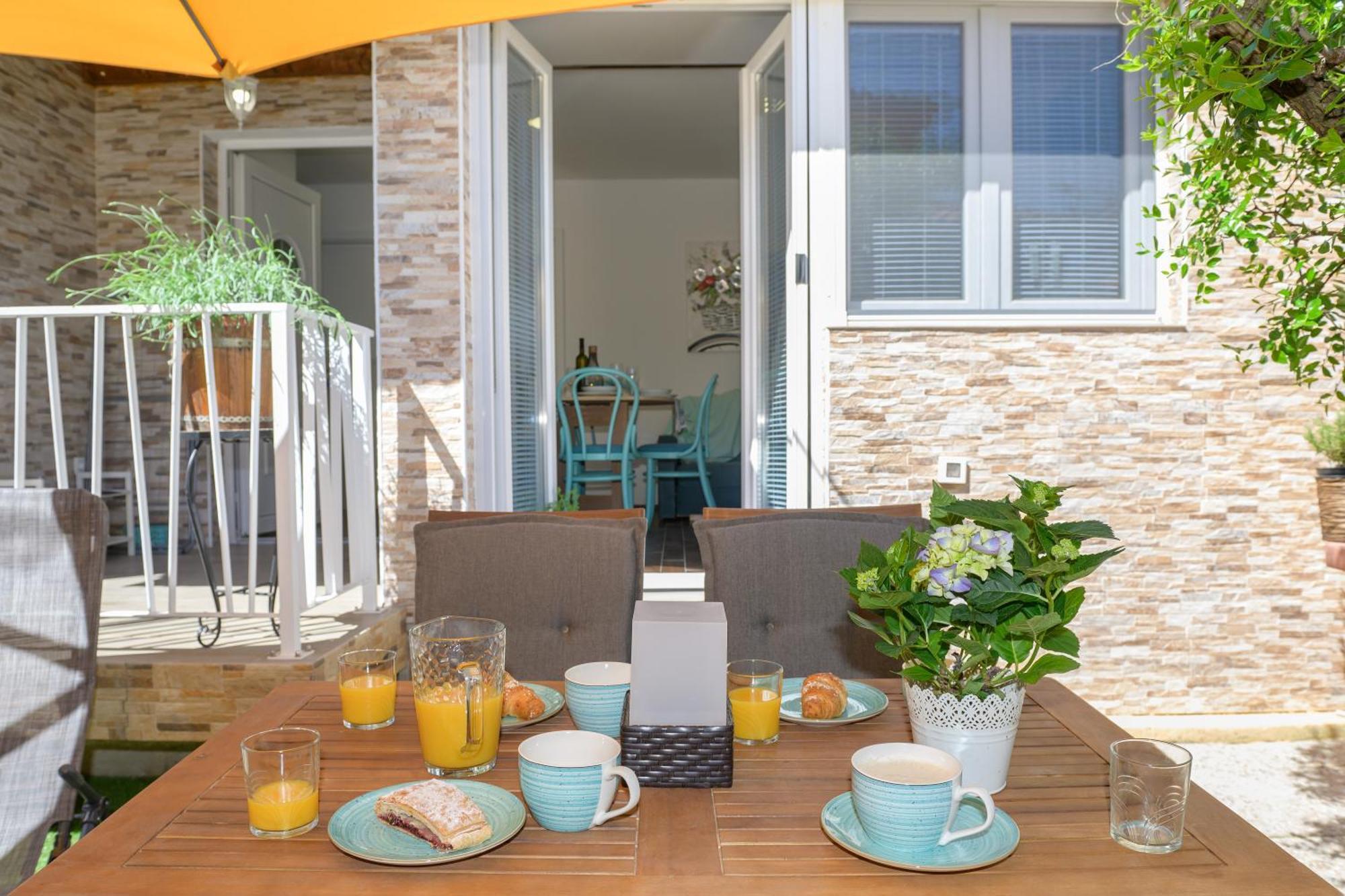 Apartman Dana Kastelir-Labinci Zewnętrze zdjęcie