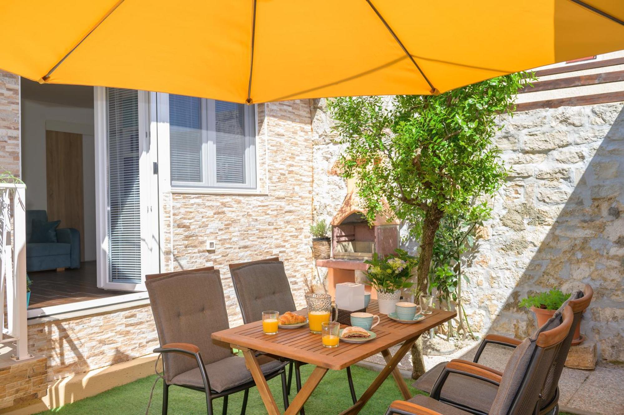 Apartman Dana Kastelir-Labinci Zewnętrze zdjęcie